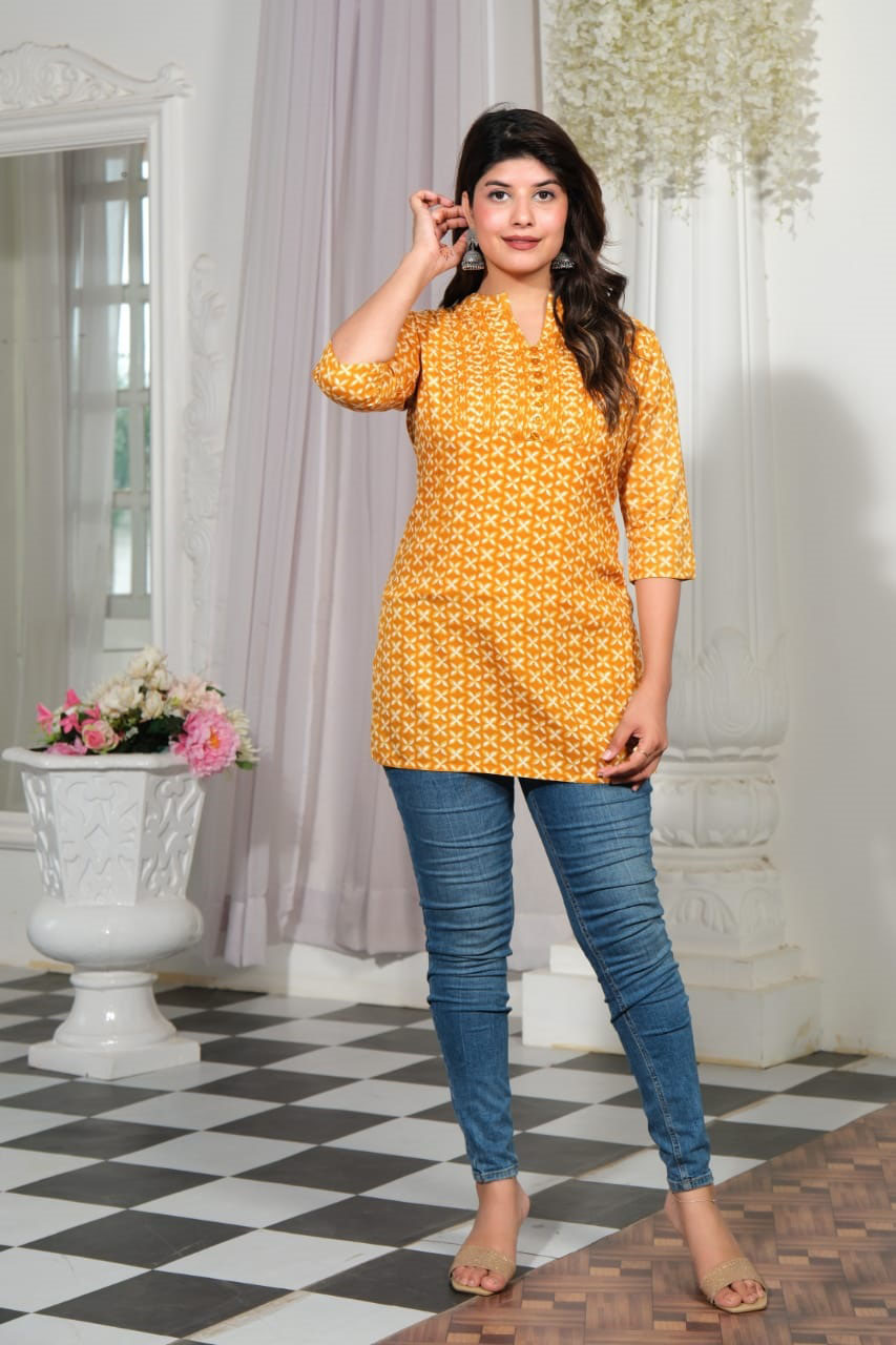 Women straight printed kurti